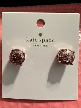 NWT Kate Spade New York Gumdrop Stud Earrings in a rose gold glitter